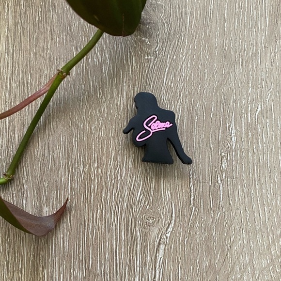Croc charm Selena Croc Shoe Decoration - Picture 1 of 2